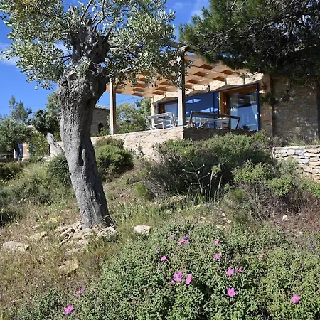 Nous Village 2 Алики